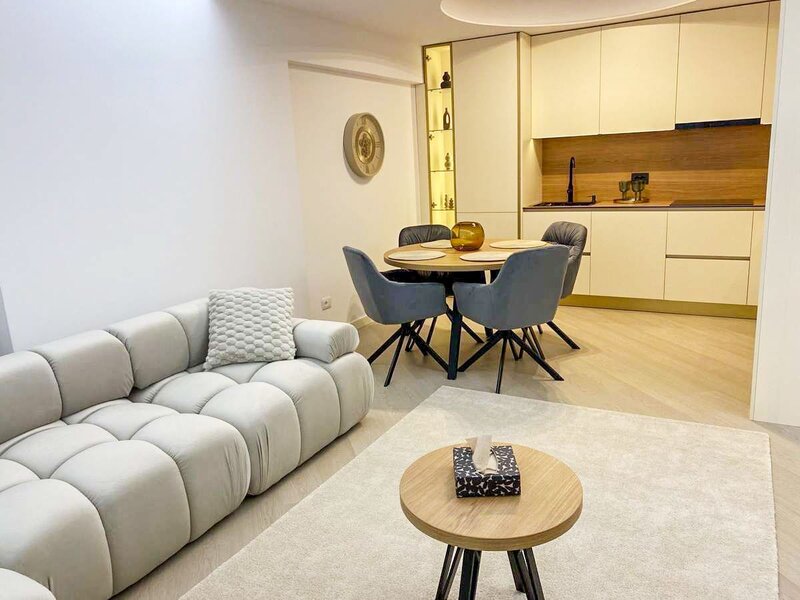 Cortina, Nord, Pipera, rond OMV, 3 camere lux, prima inchiriere.